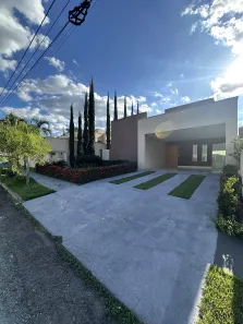 Casa de Condomínio com 3 Quartos à venda, 205m² no Residencial Condomínio Jardim Veneza, Senador Canedo
