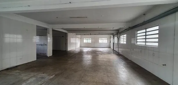 Galpão / Depósito / Armazém à venda, 650m² no Bosque da Saúde, São Paulo