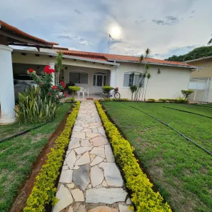 Casa de Condomínio com 3 Quartos à venda, 510m² no Região dos Lagos, Brasília