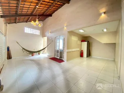 Casa com 5 Quartos para venda ou aluguel, 270m² no Liberdade, Campina Grande