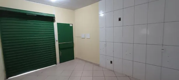 Loja / Salão / Ponto Comercial para alugar, 68m² no Aldeia, Santarém