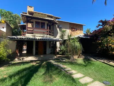 Sobrado com 3 Quartos à venda, 240m² no Costazul, Rio das Ostras