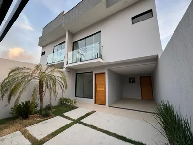 Sobrado com 3 Quartos à venda, 140m² no Jardim Belvedere, Volta Redonda