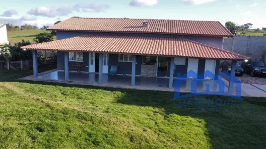 Fazenda / Sítio / Chácara com 3 Quartos à venda, 1340m² no , Mairinque