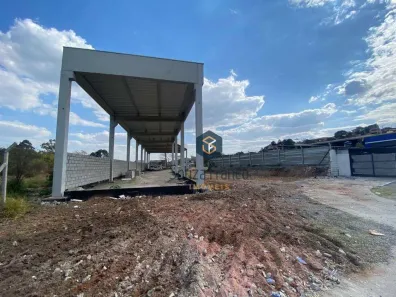 Galpão / Depósito / Armazém para venda ou aluguel, 680m² no Vila Mogilar, Mogi das Cruzes