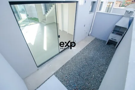 Sobrado com 2 Quartos à venda, 67m² no Armação, Penha