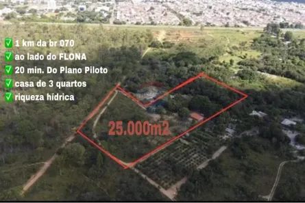 Fazenda / Sítio / Chácara com 3 Quartos à venda, 300m² no Taguatinga Centro, Brasília