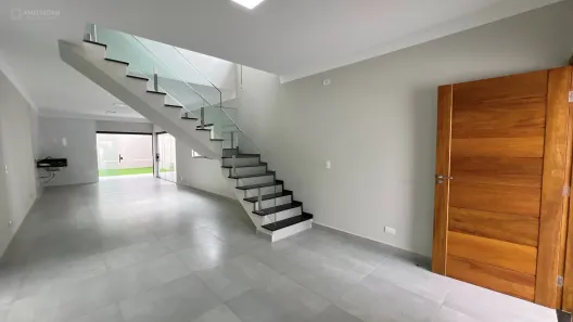 Sobrado com 3 Quartos para alugar, 165m² no Indaiá, Bertioga