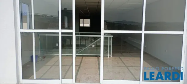 Casa Comercial para alugar, 100m² no Centro, Atibaia