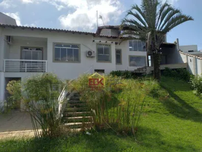 Sobrado com 3 Quartos à venda, 300m² no Jardim Amália, Volta Redonda