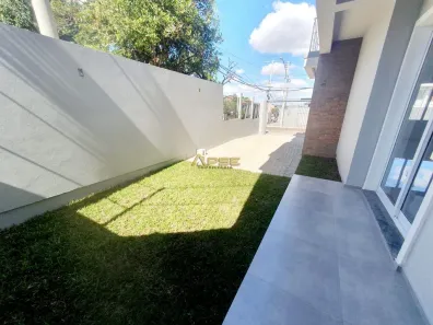 Sobrado com 3 Quartos à venda, 132m² no Nossa Senhora das Graças, Canoas