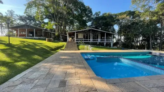 Fazenda / Sítio / Chácara com 4 Quartos para alugar, 20000m² no Centro Cívico, Mogi das Cruzes