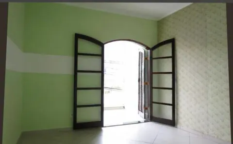 Sobrado com 3 Quartos à venda, 225m² no Santo Antônio, Osasco