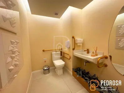 Loja / Salão / Ponto Comercial com 3 Quartos à venda, 67m² no Lagoa Nova, Natal