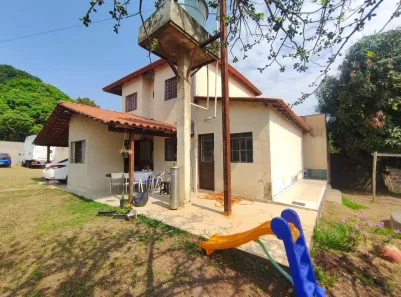 Casa de Condomínio com 5 Quartos à venda, 260m² no Região dos Lagos, Brasília