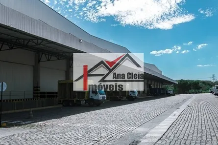 Galpão / Depósito / Armazém à venda, 700m² no Vila Sul Americana, Carapicuíba