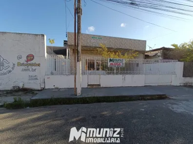 Casa com 3 Quartos para alugar, 200m² no São José, Aracaju