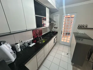 Casa de Condomínio com 2 Quartos à venda, 65m² no Jardim Interlagos, Hortolândia