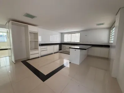 Casa com 5 Quartos à venda, 250m² no Residencial Santos Dumont, Brasília