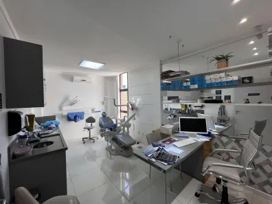 Prédio Inteiro com 13 Quartos à venda, 400m² no Centro, Santa Maria
