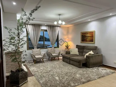 Fazenda / Sítio / Chácara com 4 Quartos para venda ou aluguel, 600m² no Vila Voeges, Suzano