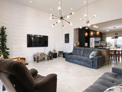 Casa de Condomínio com 3 Quartos à venda, 200m² no Jardim Giane, Vargem Grande Paulista