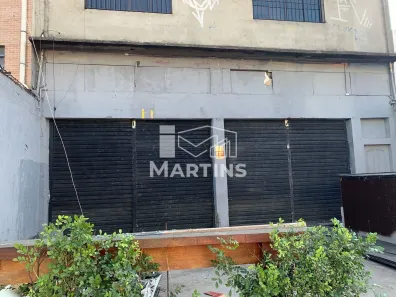 Prédio Inteiro para alugar, 180m² no Jardim Clementino, Taboão da Serra