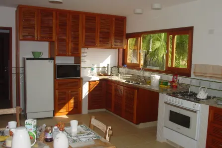 Casa de Condomínio com 4 Quartos para venda ou aluguel, 400m² no Toninhas, Ubatuba