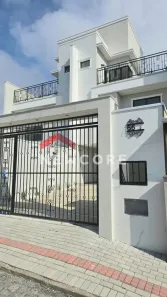 Sobrado com 3 Quartos à venda, 205m² no Armação, Penha