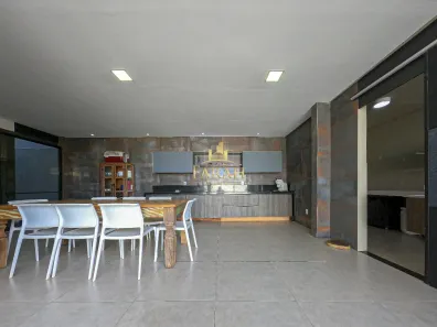 Casa com 3 Quartos à venda, 280m² no Setor Habitacional Arniqueira, Brasília