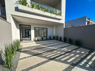 Sobrado com 3 Quartos à venda, 122m² no Itacolomi, Balneário Piçarras