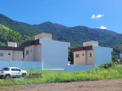 Apartamento com 2 Quartos para alugar, 50m² no Enseada, São Sebastião