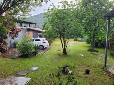 Fazenda / Sítio / Chácara com 3 Quartos à venda, 1500m² no Rio do Ouro, Rio Bonito