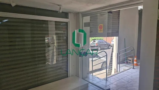 Loja / Salão / Ponto Comercial para alugar, 180m² no Centro, Vespasiano