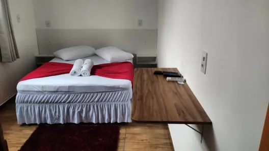 Hotel / Motel / Pousada com 3 Quartos para alugar, 99m² no Armação, Penha