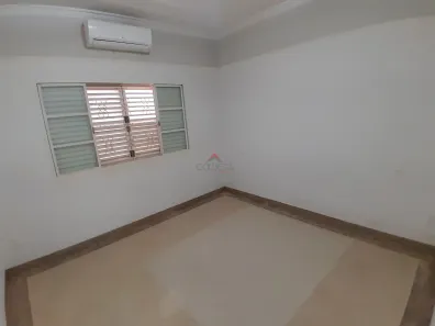Sobrado com 4 Quartos para alugar, 592m² no Jardim Nova Yorque, Araçatuba