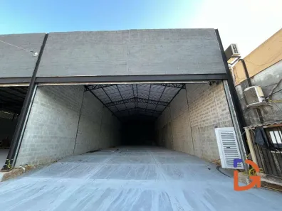 Galpão / Depósito / Armazém para alugar, 300m² no Recreio, Rio das Ostras
