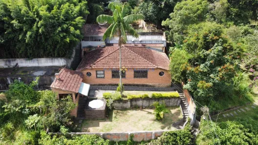 Casa com 5 Quartos à venda, 110m² no Carangola, Petrópolis