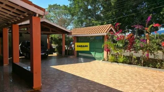 Fazenda / Sítio / Chácara com 3 Quartos à venda, 215m² no Parque das Árvores, Boituva