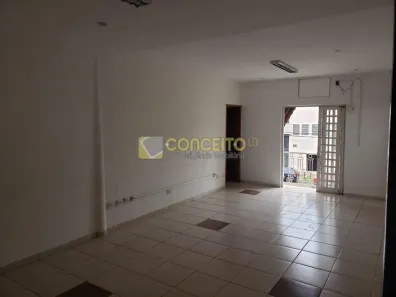 Loja / Salão / Ponto Comercial para alugar, 35m² no Centro, Cambé