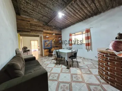 Fazenda / Sítio / Chácara com 3 Quartos à venda, 450m² no Pouso Alegre, Ribeirão Pires