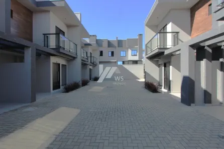 Casa de Condomínio com 3 Quartos à venda, 79m² no Pinheirinho, Curitiba