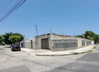 Casa com 3 Quartos à venda, 450m² no Aeroporto, Aracaju