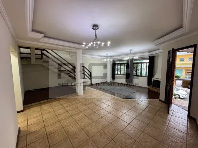 Sobrado com 3 Quartos para alugar, 264m² no Parque Residencial Itapeti, Mogi das Cruzes
