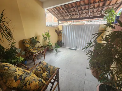 Casa de Condomínio com 2 Quartos à venda, 70m² no Ouro Verde, Nova Iguaçu