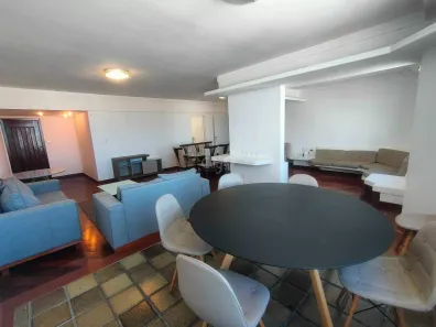 Apartamento com 4 Quartos para alugar, 220m² no São José, Aracaju