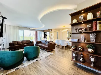 Casa de Condomínio com 4 Quartos à venda, 381m² no Tomazetti, Santa Maria