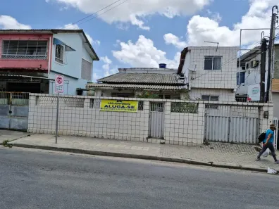 Casa com 4 Quartos para alugar, 360m² no Jardim São Paulo, Recife