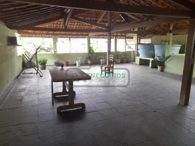 Casa com 3 Quartos à venda, 401m² no Democrata, Juiz de Fora