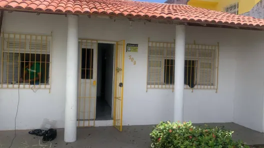 Casa com 4 Quartos para alugar, 96m² no Imbiribeira, Recife